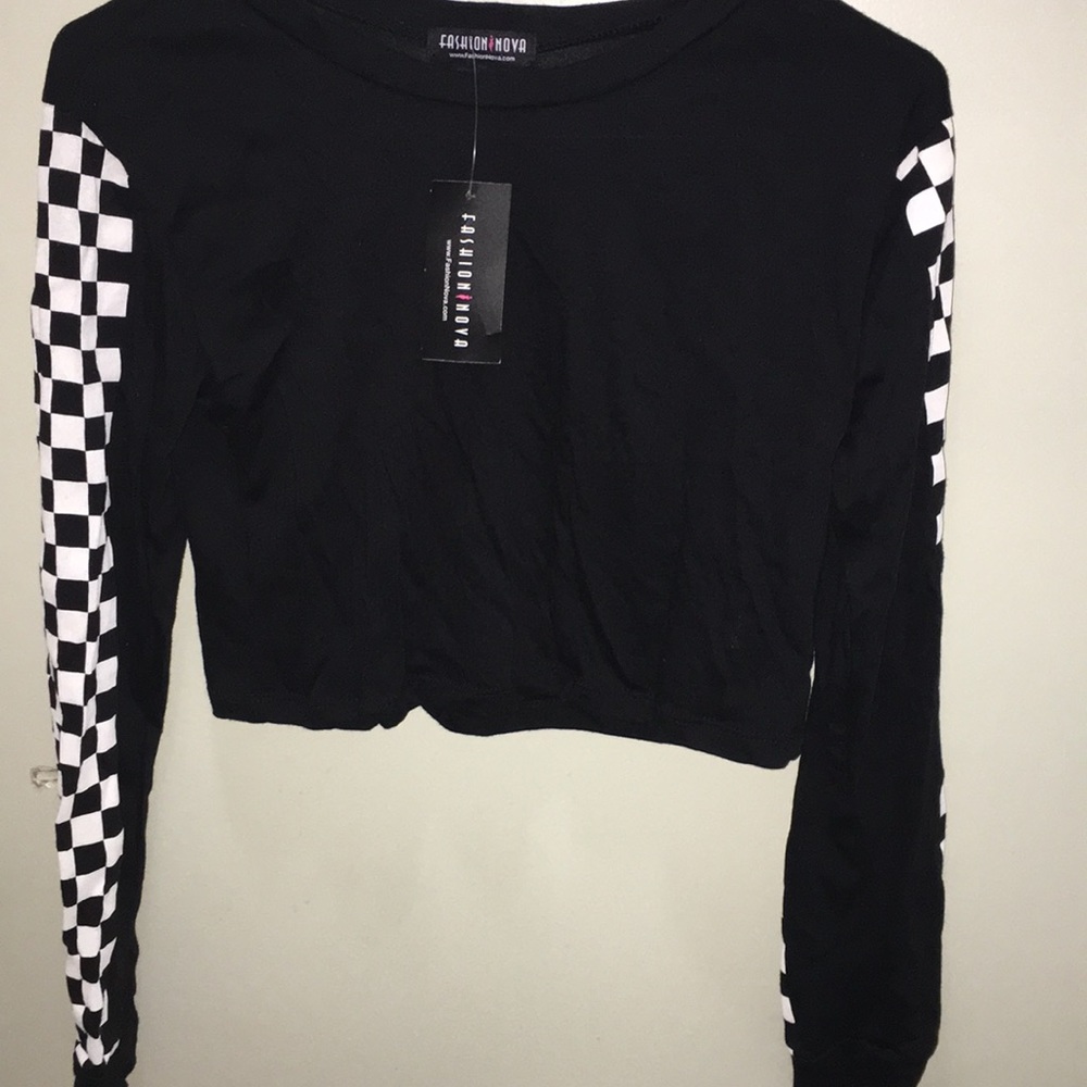 checkered long sleeve crop top